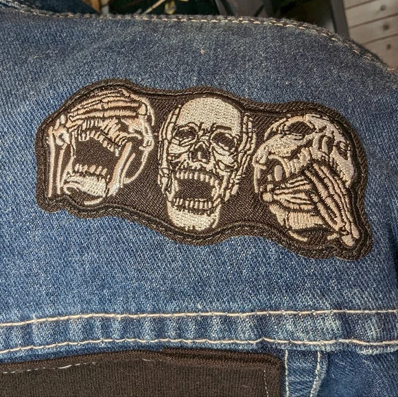 Customized Jean Jacket ๐จ๐ด - Picture 5 of 10
